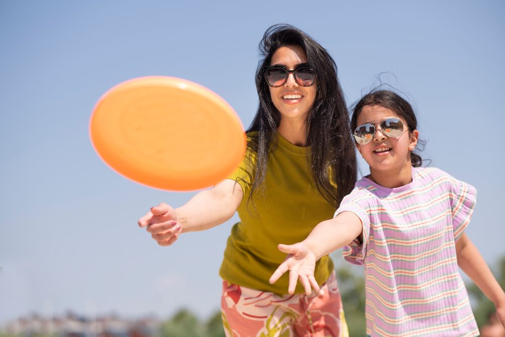 Moeder en dochter frisbee Anderzorg